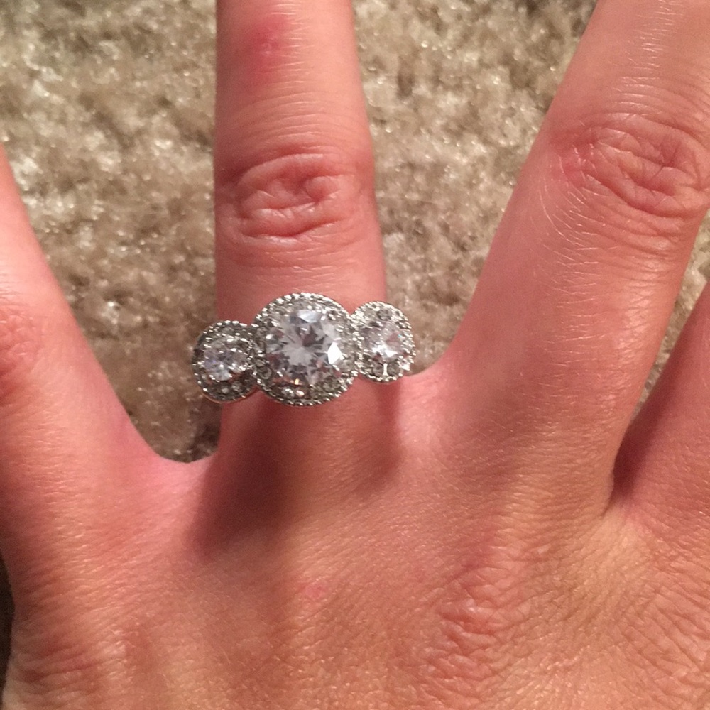 3 Stone ring